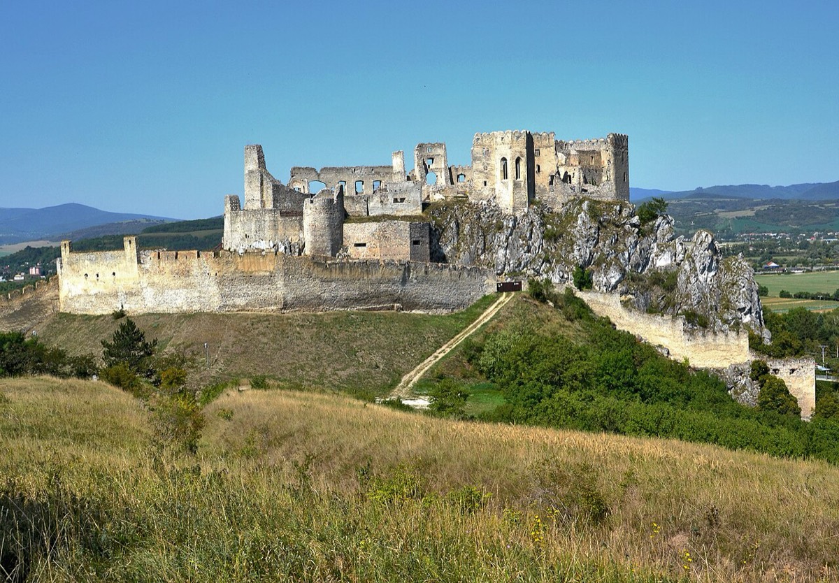 Beckov (hrad)