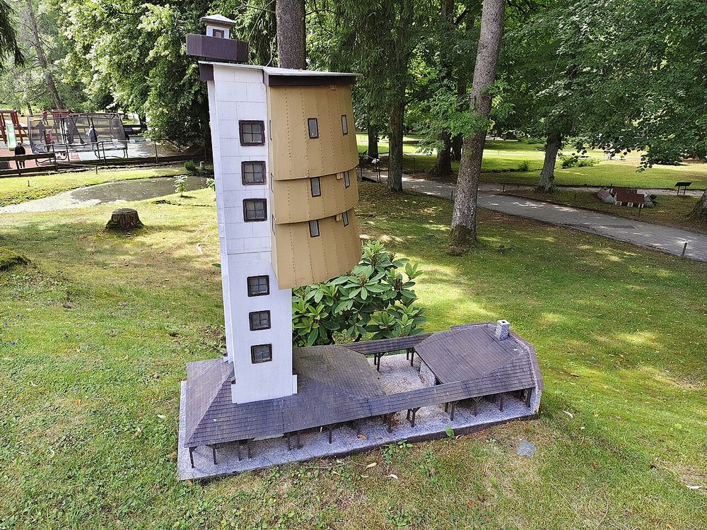 Poledník (rozhledna)