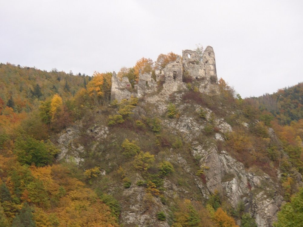 Starhrad (Starý hrad)